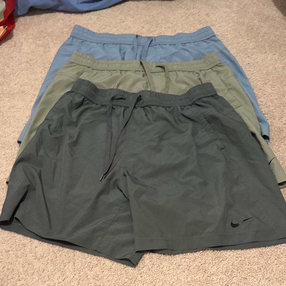 Nike Men's Gray, Blue, and Green Shorts